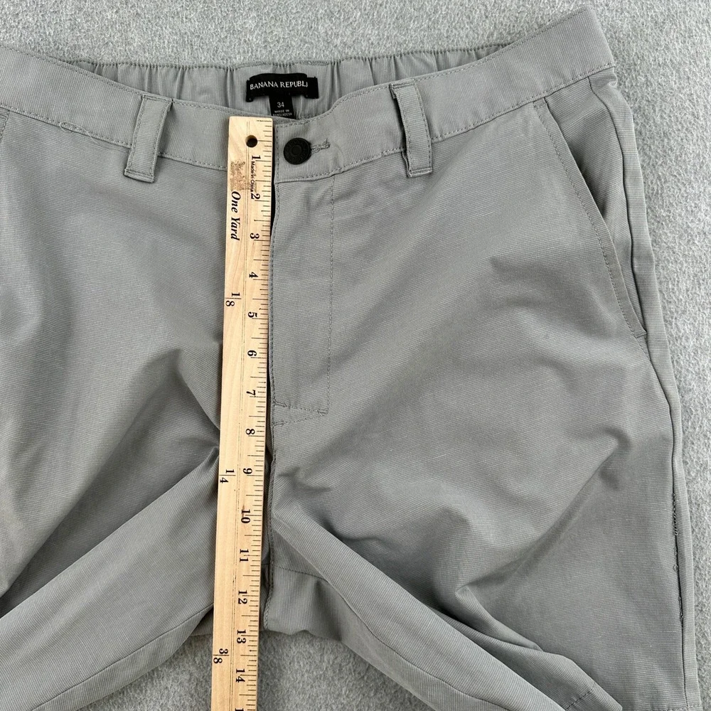 Banana Republic Shorts Mens 34 Gray Core Temp Performance Chino